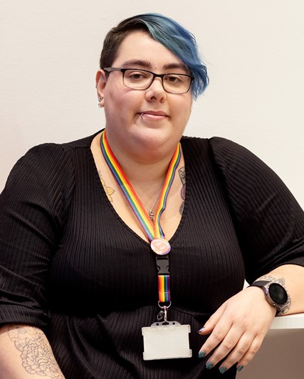 攝影棚肖像(淺色背景)